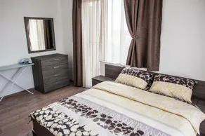 Central Park Apartments - Image 3