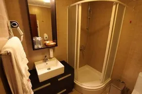Grand Ulcinj Hotel - Image 3