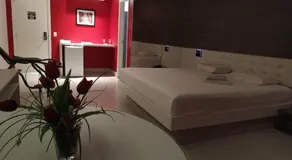 Vegas Motel - Image 2
