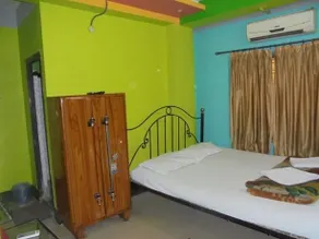 Sheela's Hotel & Restaurant - Image 4