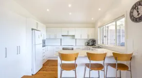 11 Riley St - Stylishly Modern - Image 3