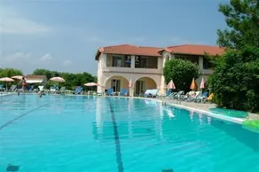 Kamari Apartments - Image 4