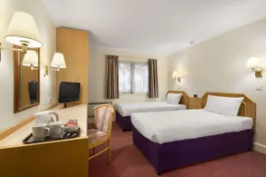 Days Inn by Wyndham Chester East - Image 3