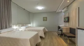 Hotel Mirage Rolandia - Image 4