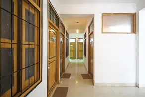 AP House Hotel - Image 4