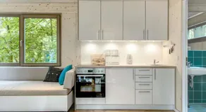 Urban Tree House - Image 2