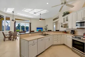 520 Century Drive Holiday home 4 - Image 1