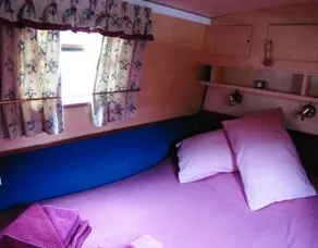 Away2Stay Floating Hotel Birmingham - Image 4