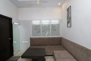 Mahendra Plaza by OYO Rooms - Image 5