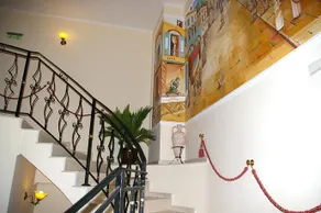 Hotel Antique - Image 2