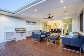 Gold Coast Luxury Oasis - Image 5