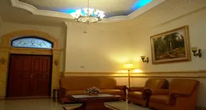 New Castle Hotel - Image 4