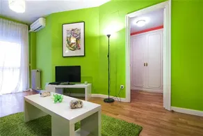 Friendly Rentals Teatro Real - Image 4