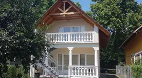 Gold Apartment - Image 4