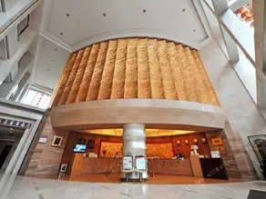 Inzone Garland Hotel - Image 4