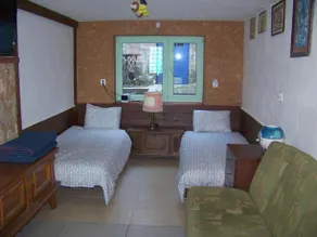 Alexandria Apartment - Image 3