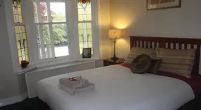 65 Main Guesthouse - Image 4