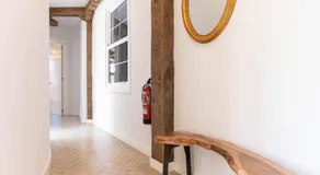 Acogedor, de Diseño Moderno en Zona Antigua - Image 2