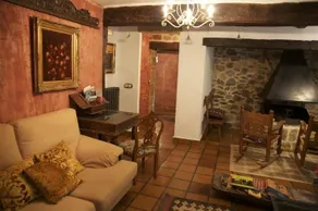 La Casona de San Pantaleón de Aras - Image 3