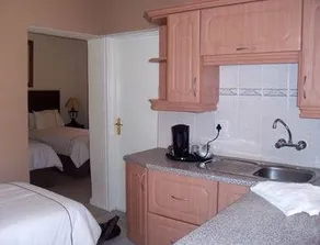 Fly Inn Lodge & Conference Center, Boksburg North - Image 3