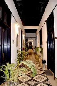 Acropolis Hotel - Image 4