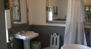 Lawson Cottage Bed & Breakfast - Image 3