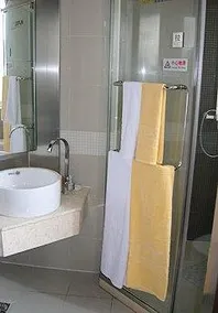 Motel168 Tianjin Nan Jing Road Inn - Image 5