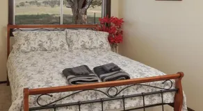 Wantana Cottage Farmstay - Image 5