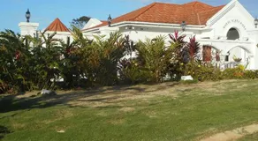 Royal Vista Villa - Image 2