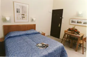 Alon Hotel - Image 2