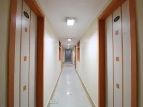 Oyo Rooms Barkhatullah Stadium - Image 2