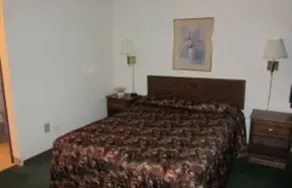 Willmar Cozy Inn - Image 3