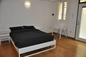 Room 28 - Image 3
