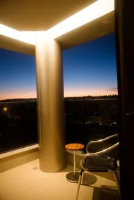 Hotel San Diego Suites - Image 1