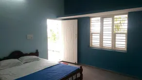 SUN ' N ' TAN - Image 3
