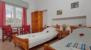 Takis - Sophie Studios and Apartments - Image 3