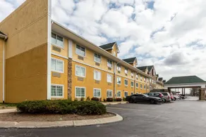 Comfort Inn & Suites Nashville Near Tanger Outlets I-24 Antioch - Image 3