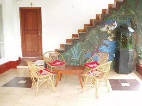 Hill View Bungalow - Image 4