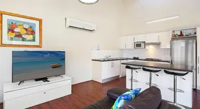 Watermark 25 - 25/4 Karla Avenue Terrigal - Image 2