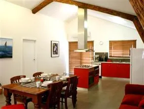 Pet Friendly Accommodation Robe - Beachside Getaway - Dog Friendly Holiday House - Image 3
