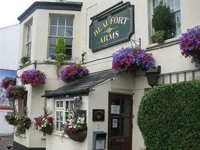 The Beaufort Arms - Image 4