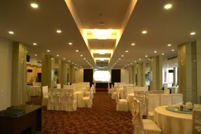 Yunfeng Grant Hotel Shanghai - Image 5