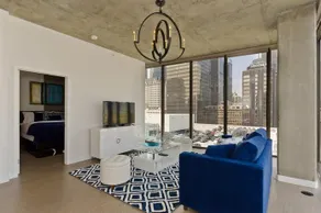 Urban DTLA VIP Penthouse with Pool Table - Image 5