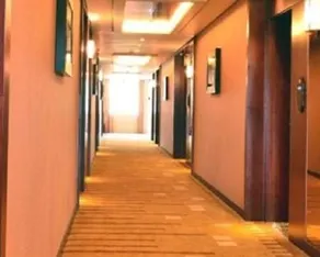 Bailuzhou Holiday Inn - Image 3