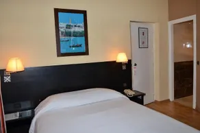 Hotel Yasmine - Image 5