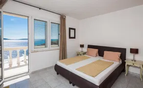 Apartments Jasmina Vinisce - Image 2
