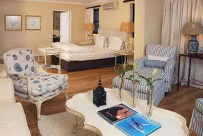 The Residence of Whales Collection - Les Baleines - Image 3