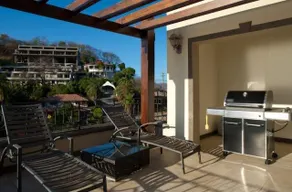 Flamingo Ocean View - Image 2