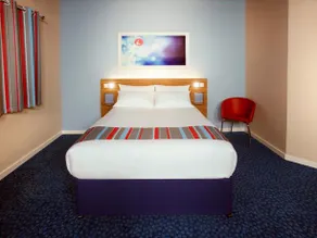 Travelodge Southampton - Image 3