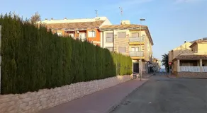 Casa de madera con piscina privada - Image 2